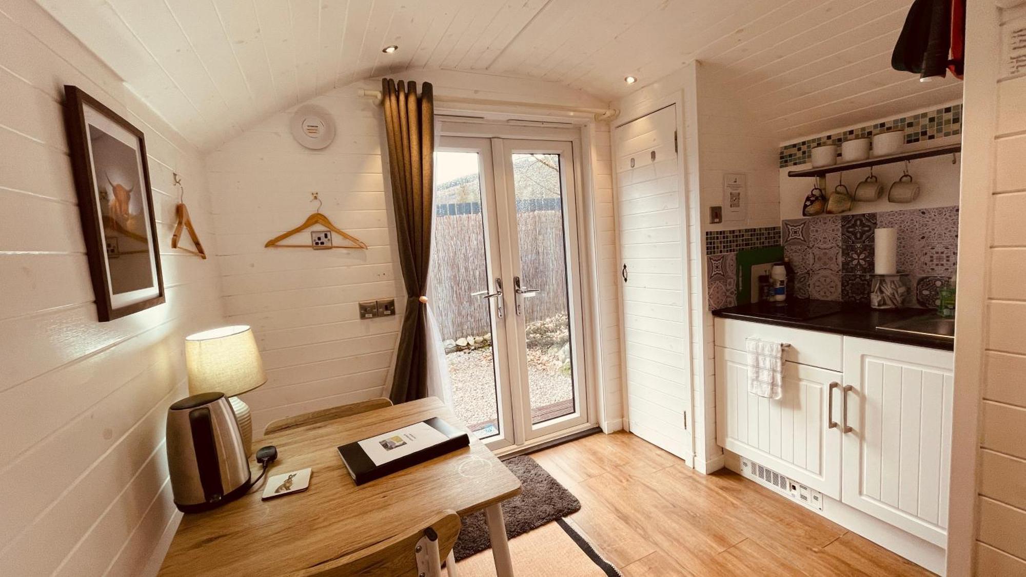 Hideaway Pod Near Loch Ness For A Tranquil Retreat Apartment *